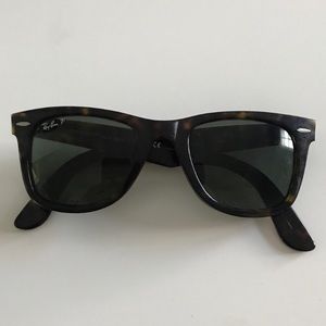 NEED TO SELL❤️Ray-Ban Original Wayfarer